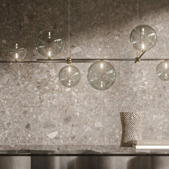Superior Cattelan Italia Bloom suspension lamp with metal branches, clear crystal spheres, and brushed brass finish