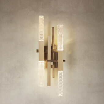 Distinguished Contardi Mikado wall lamp crafted in brass with elegantly engraved crystal cubes delivering a warm golden glow