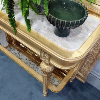 Exclusive Bellotti Ezio console with veined Calacatta marble top, mirror shelf, patinated gold leaf finish meringue tones
