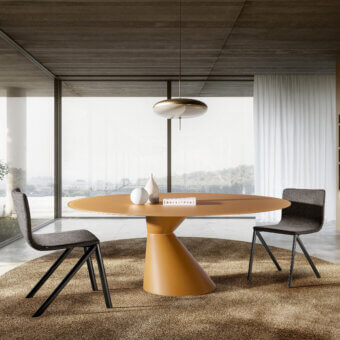 Chapeau Round Table