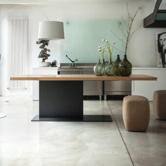 Liam Iron Table