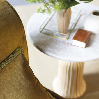 25-1006 Side Table
