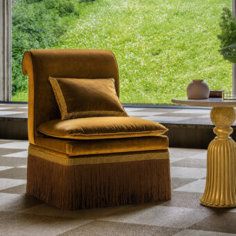 25-1009 Lounge Chair