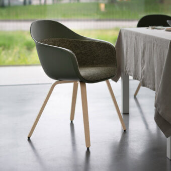 Elephantino "Bucket" Wooden Legs Armchair
