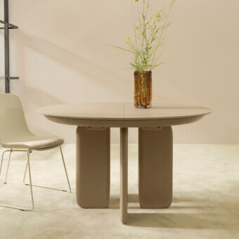 Pala Round Extendable Table