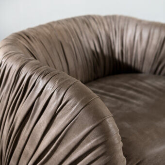 Drapé Lounge Chair