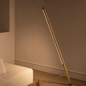 Linea D Floor Lamp