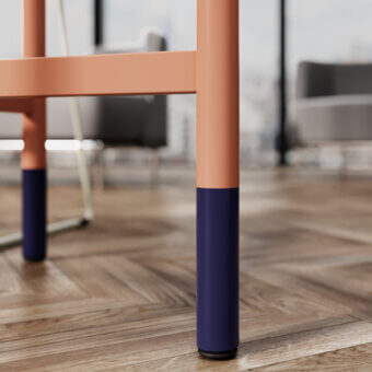 Luxury Codutti 2BE workstation table in light peach and dark indigo metal with matte finish and integrated footrest support